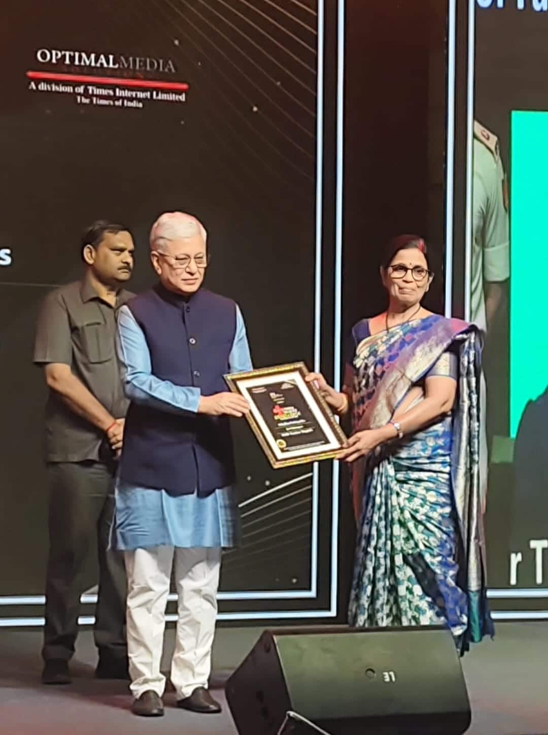Dr. Chiranjeevi Receives Hall of Fame in Orthopedics Award 3